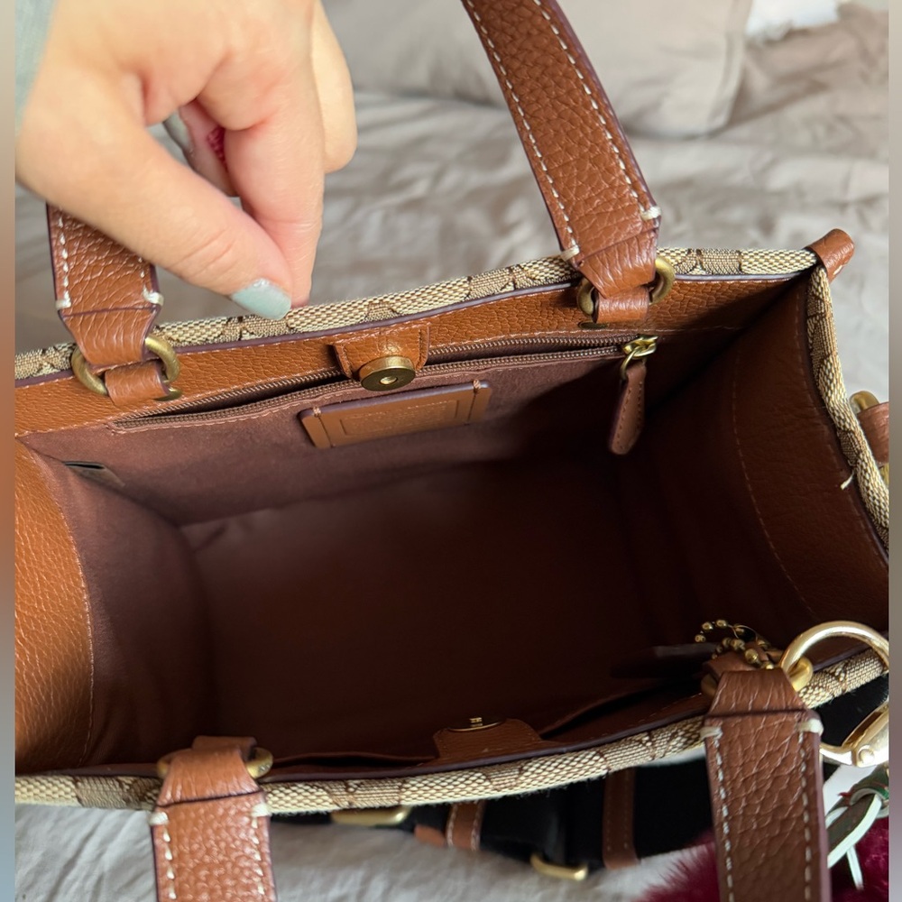 Sold! - Picture 5 of 7